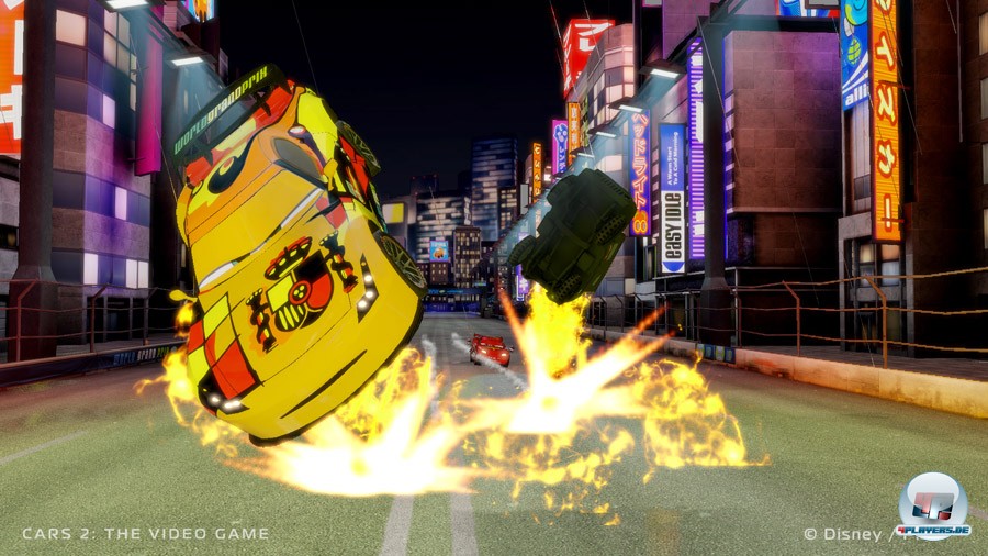 Lightning McQueen wandelt auf den Spuren von Mario Kart, ohne dessen mechanische Qualität zu erreichen.