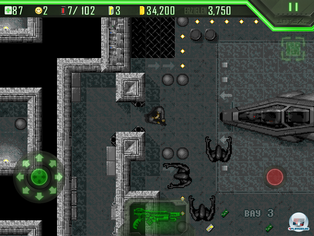 Alien Breed, wie man es kennt und liebt/hasst: Der Originalmodus bietet im Großen und Ganzen das gute alte pixelige Amiga-Erlebnis.